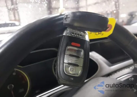 2013 Audi A4 2.0T Premium z USA, uszkodzony, nr VIN WAUAFAFL4DA179778